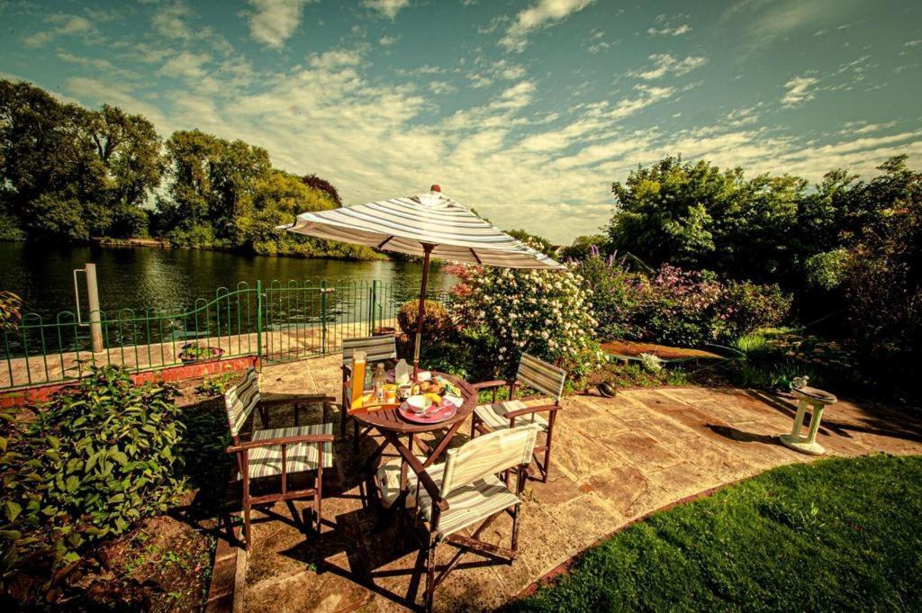 Serene Spacious Room Staines-upon-Thames Zewnętrze zdjęcie