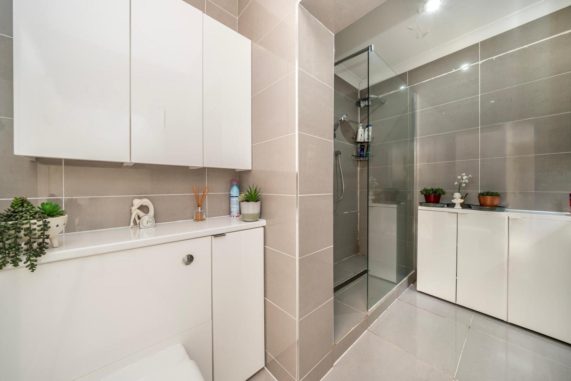 Serene Spacious Room Staines-upon-Thames Zewnętrze zdjęcie